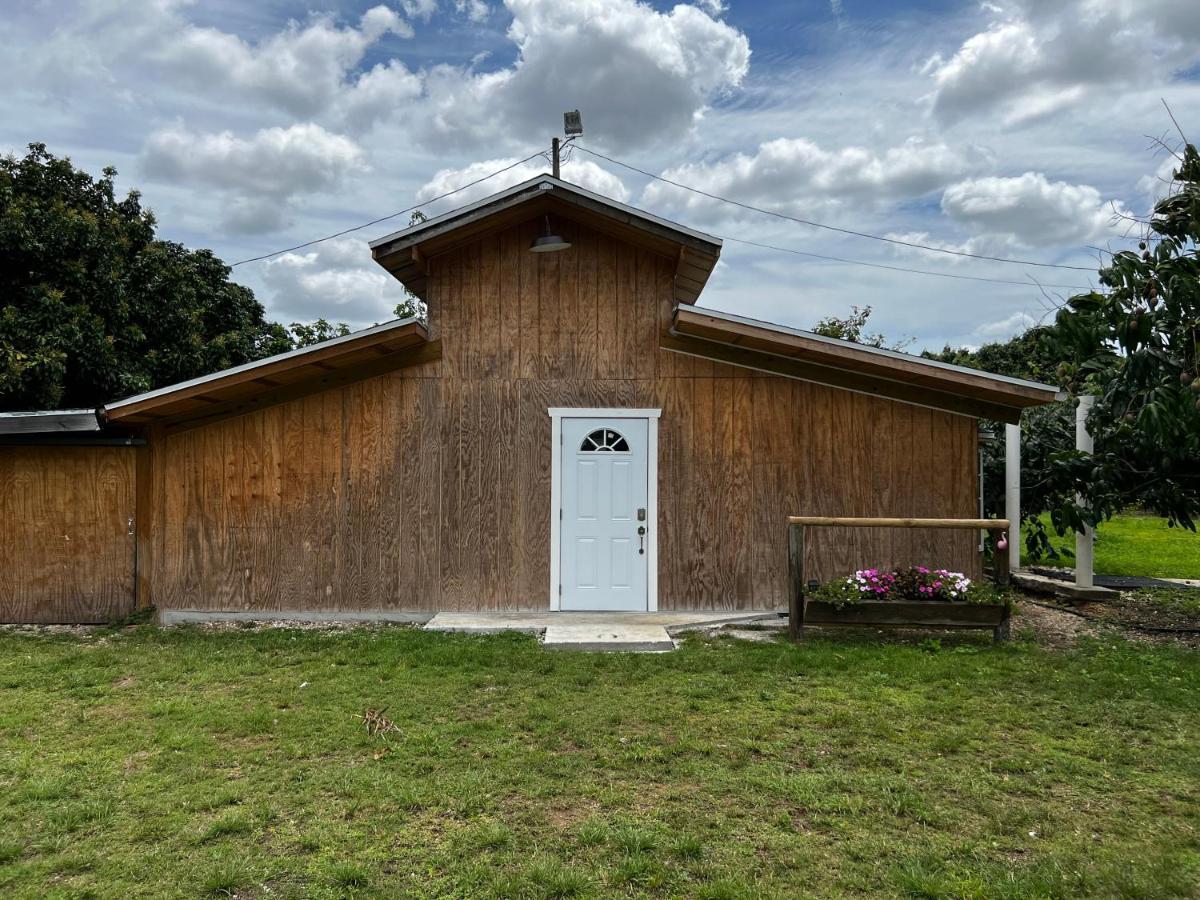 Maison d'hôtes Maria'S Tiny Barn à Homestead Extérieur photo